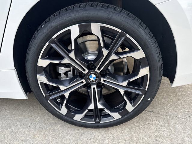 Certified 2025 BMW 330i xDrive Sedan w/ Premium Package image 28