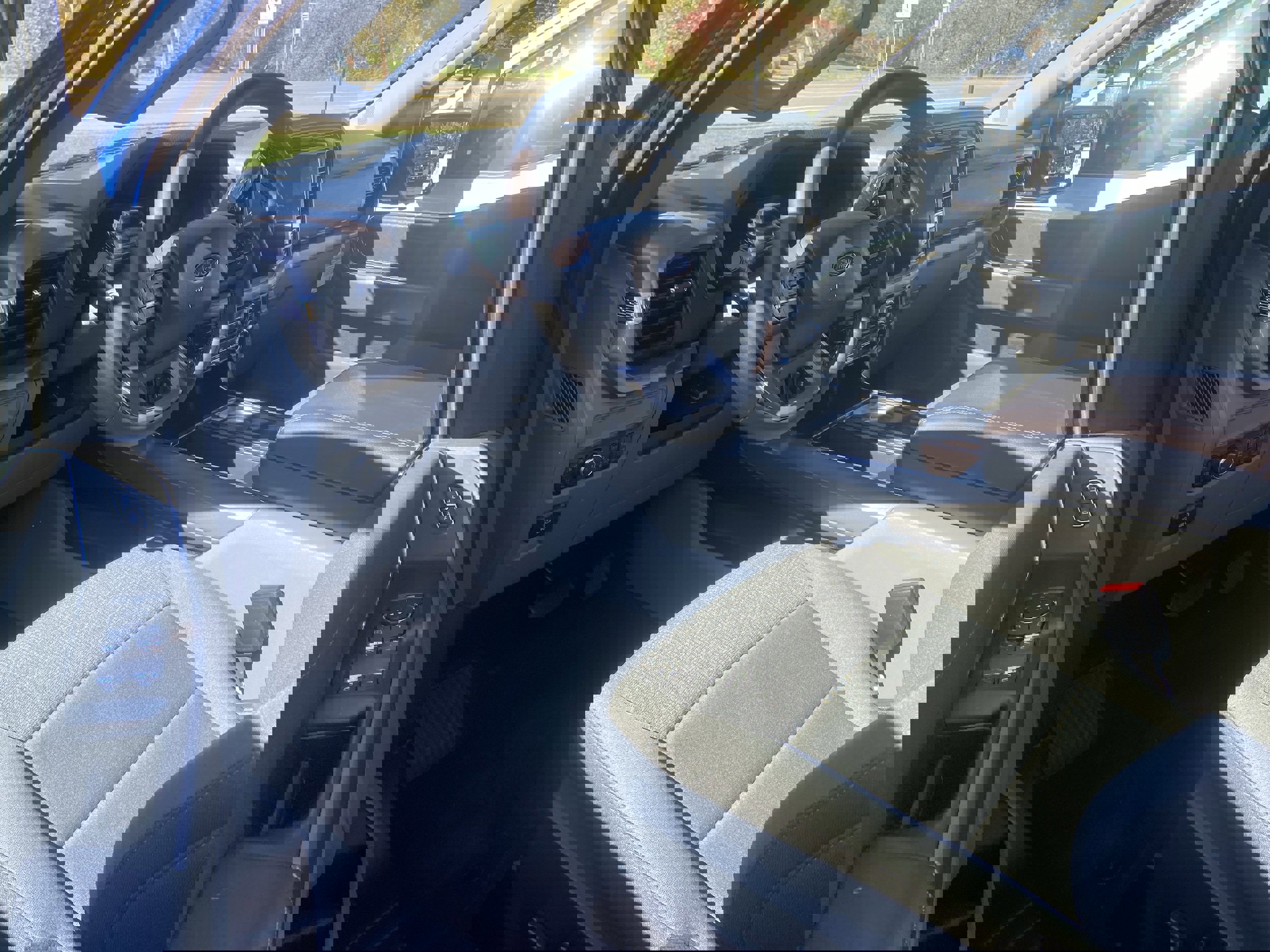 New 2025 Ford F150 XLT w/ Equipment Group 302A MID image 8