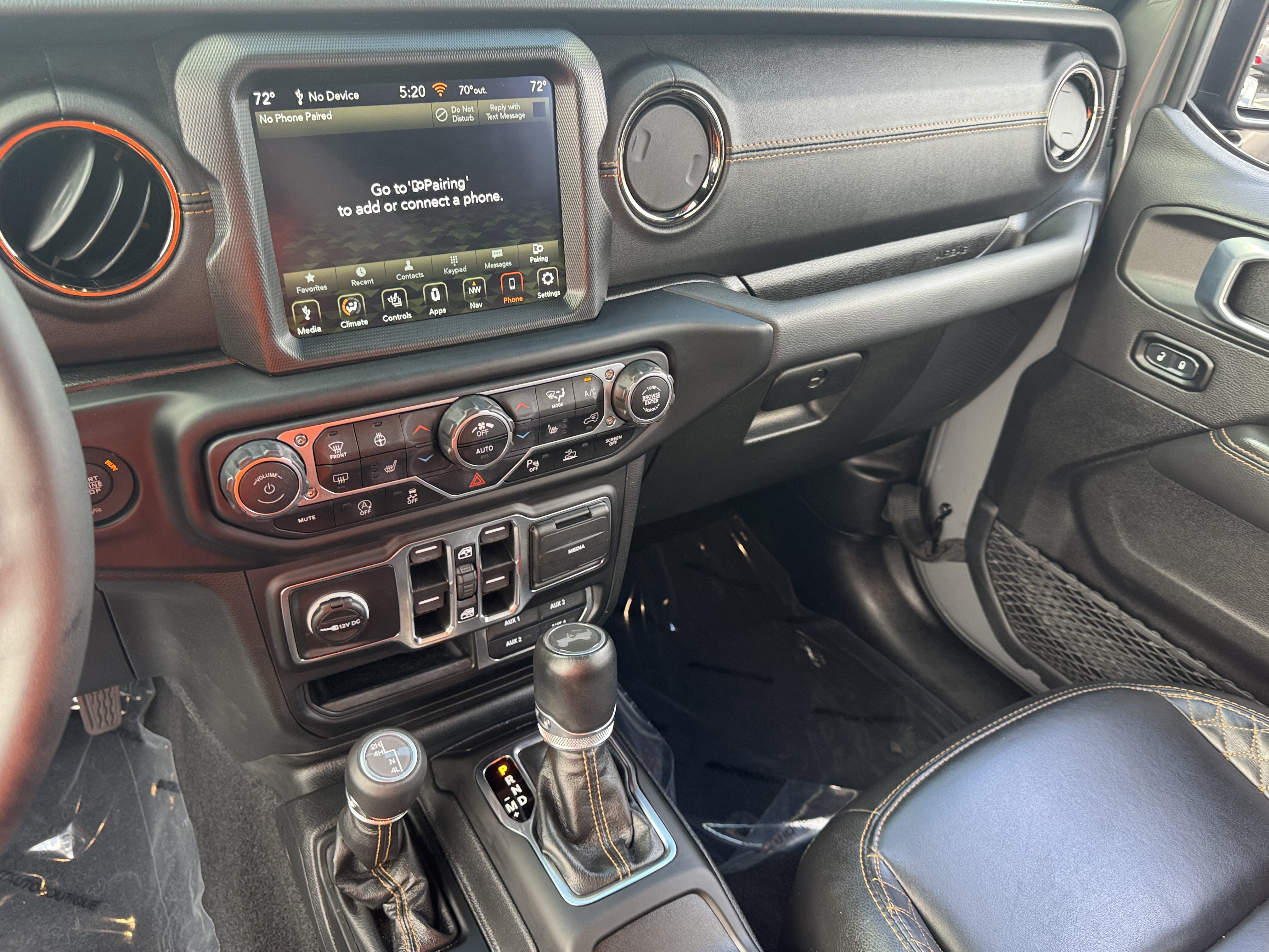 Used 2023 Jeep Wrangler Unlimited Sahara AWD/4WD image 22