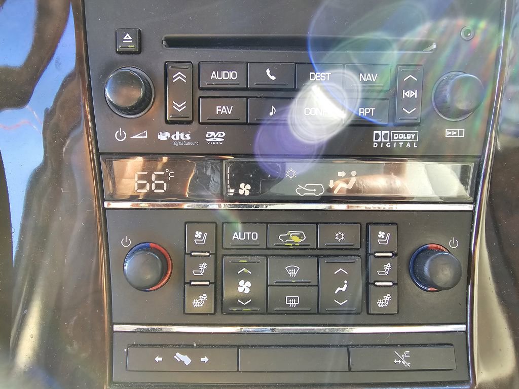 Used 2011 Cadillac Escalade EXT Premium image 18