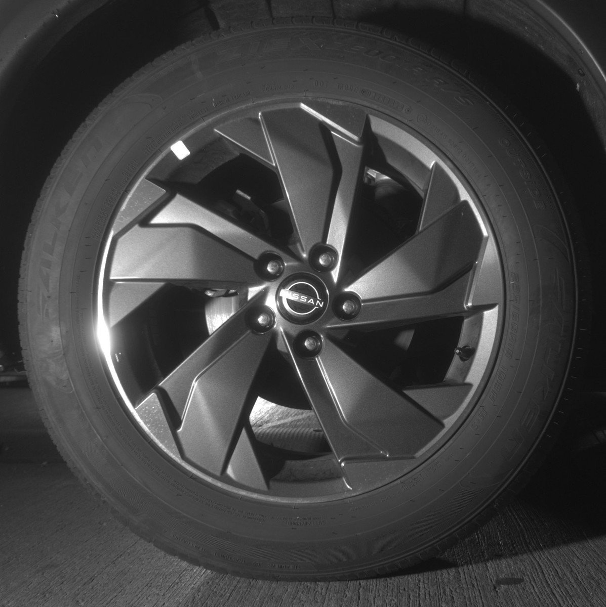 Used 2025 Nissan Rogue SV image 15