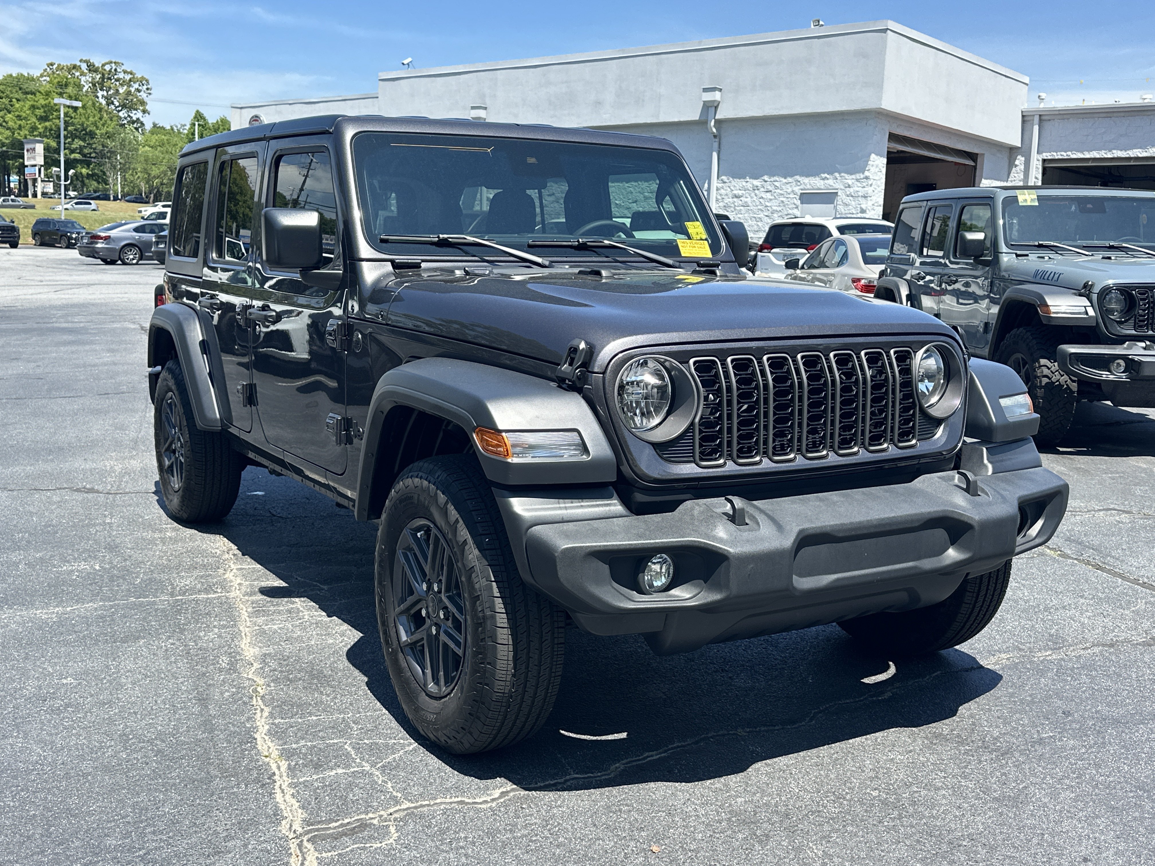 Used 2024 Jeep Wrangler Unlimited Sport AWD/4WD image 2