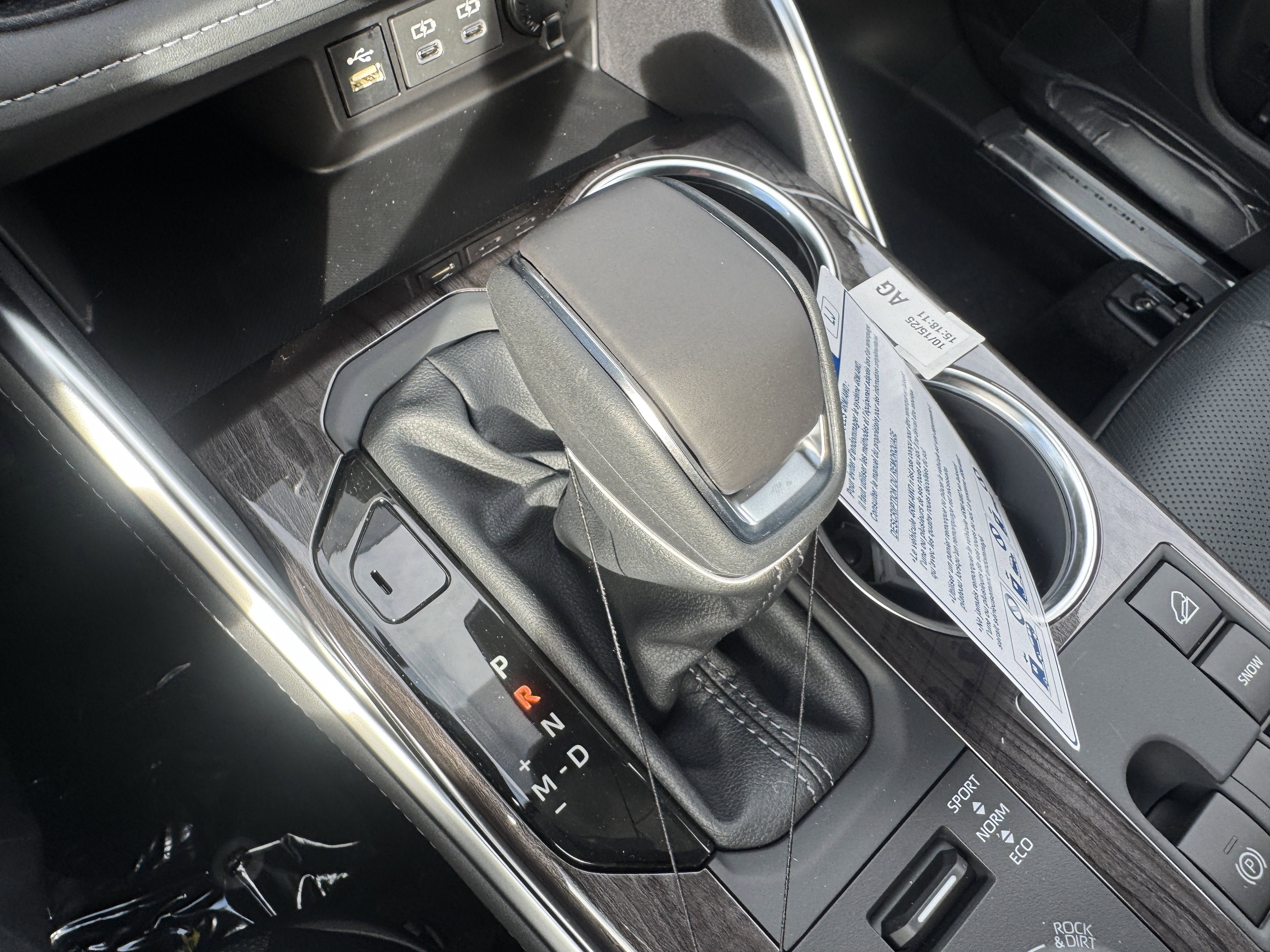 New 2026 Toyota Highlander Platinum AWD/4WD image 18