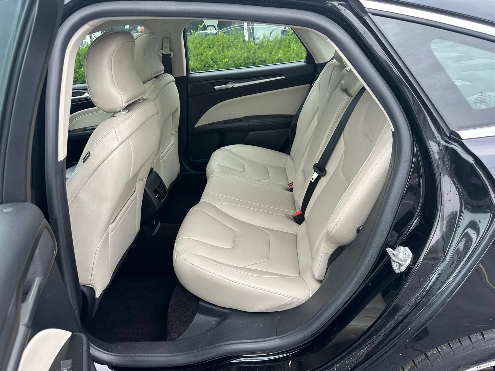 Used 2018 Ford Fusion Titanium AWD/4WD image 12