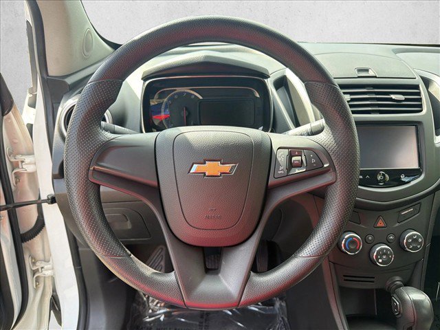 Used 2015 Chevrolet Trax LS FWD image 16