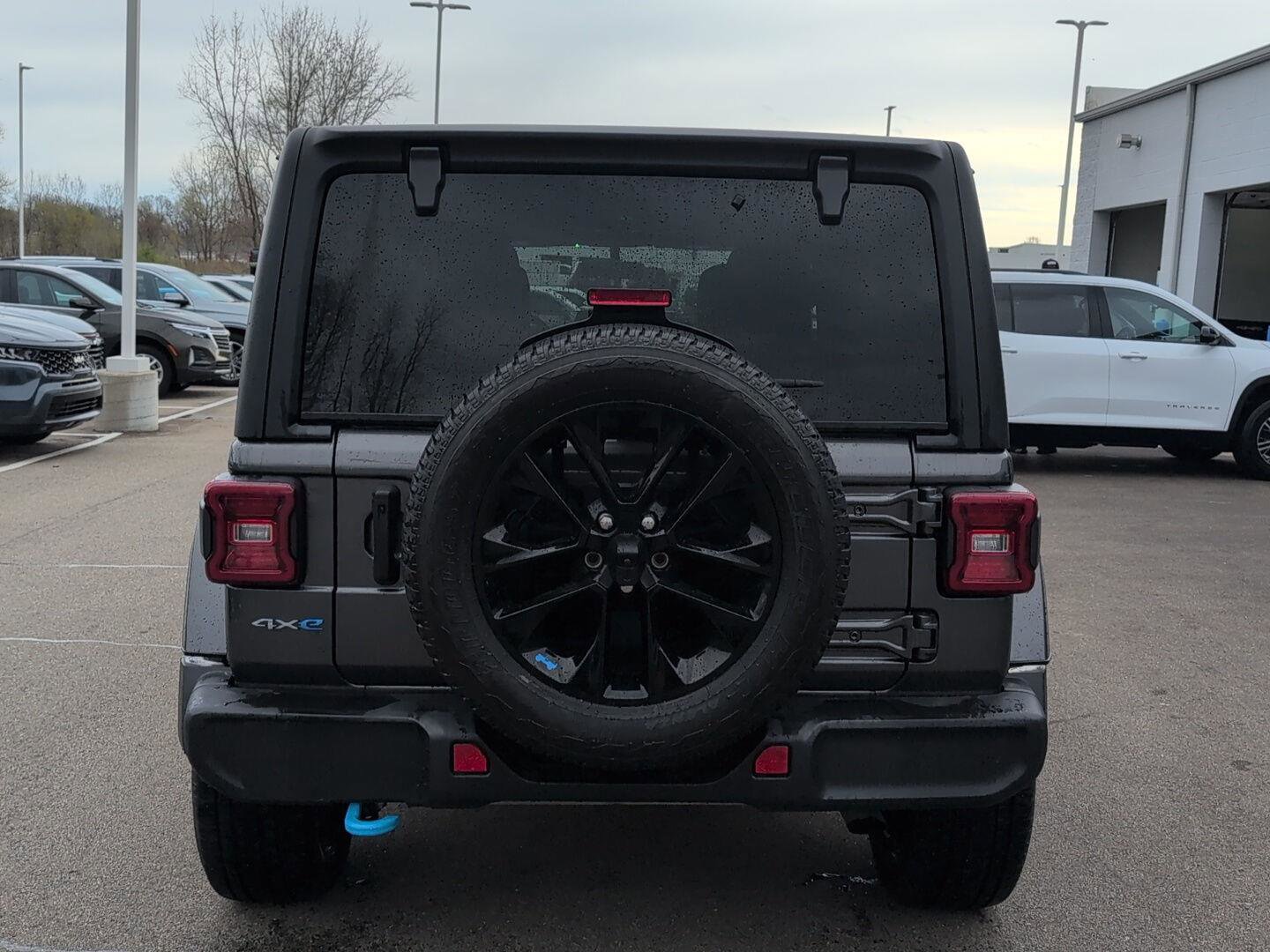 Used 2023 Jeep Wrangler Sahara w/ Cold Weather Group image 6