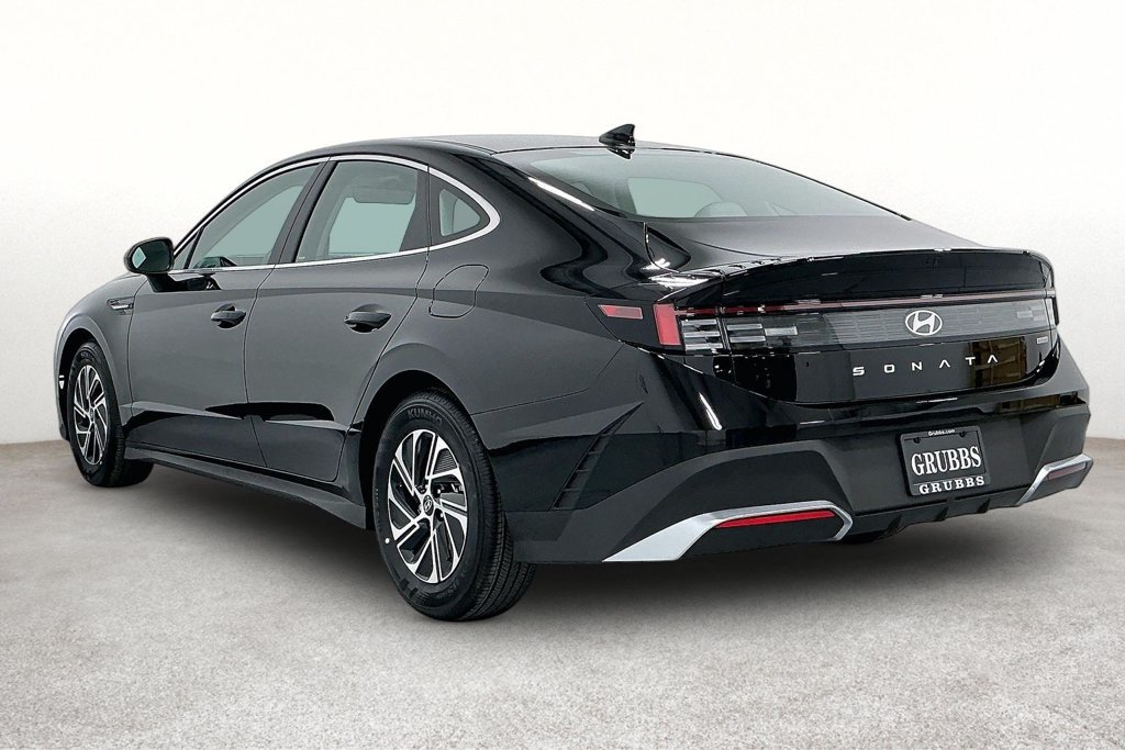 New 2026 Hyundai Sonata Blue FWD image 4