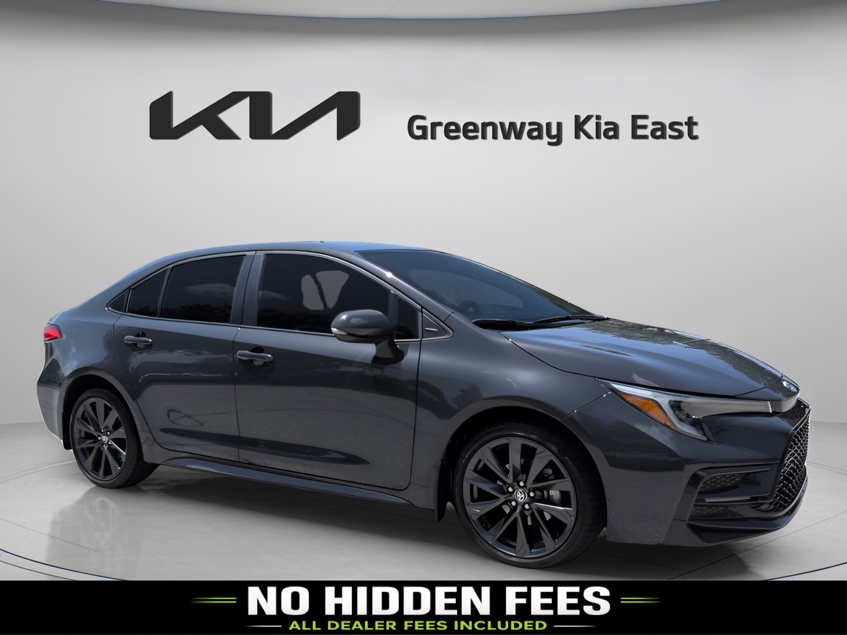 Used 2025 Toyota Corolla SE FWD image 1