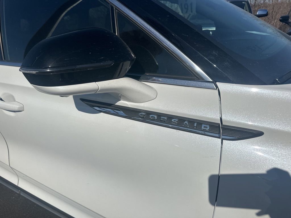 Used 2023 Lincoln Corsair Reserve w/ Equipment Group 201A image 8