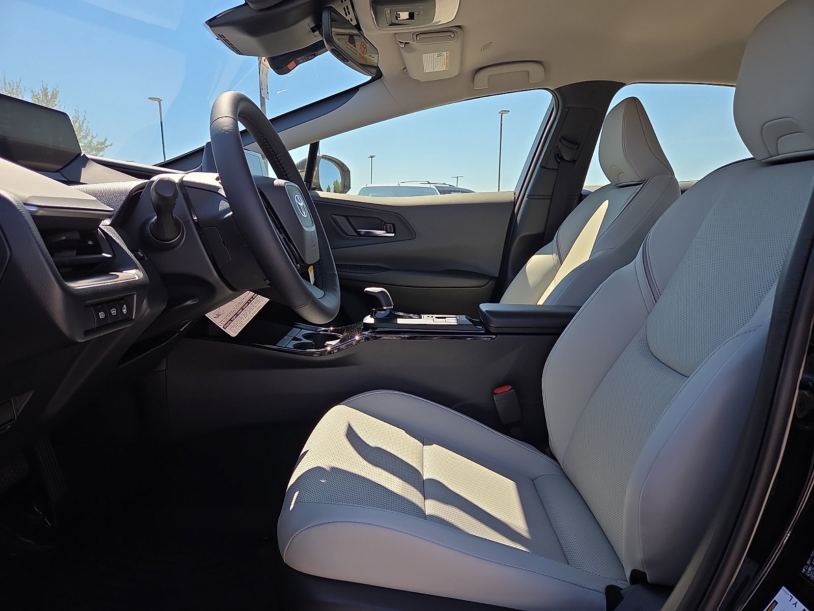 New 2027 Toyota Prius XLE FWD image 9