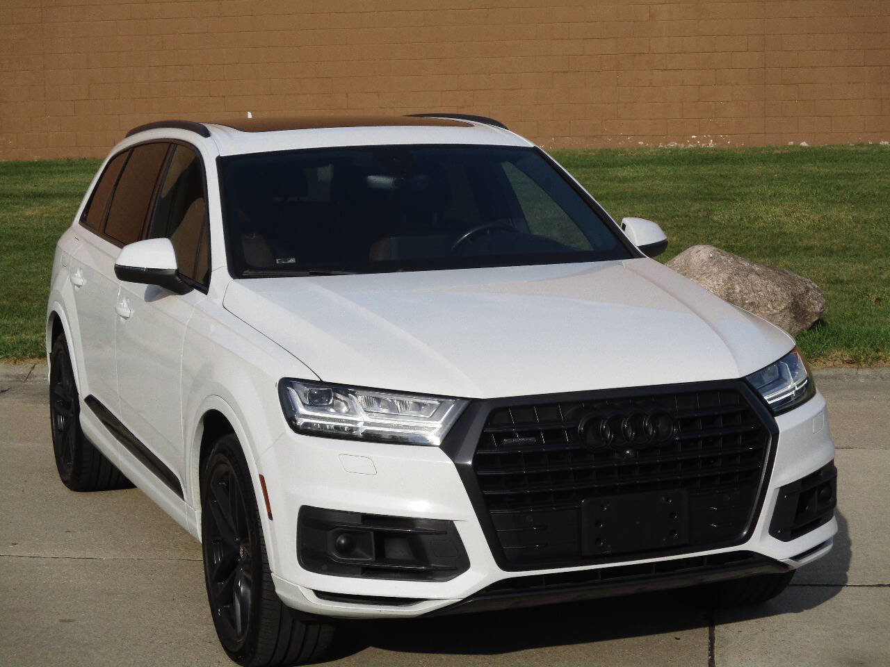 Used 2017 Audi Q7 3.0T Prestige w/ Prestige Package image 10