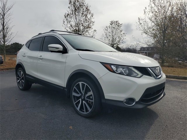 Used 2018 Nissan Rogue Sport SL image 3