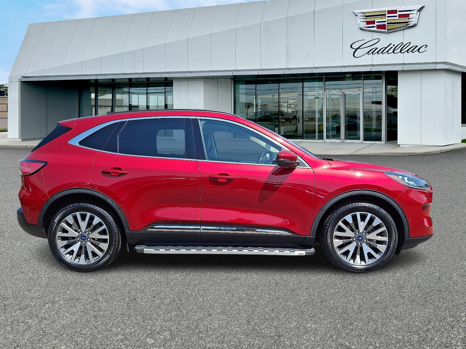 Used 2020 Ford Escape Titanium image 7