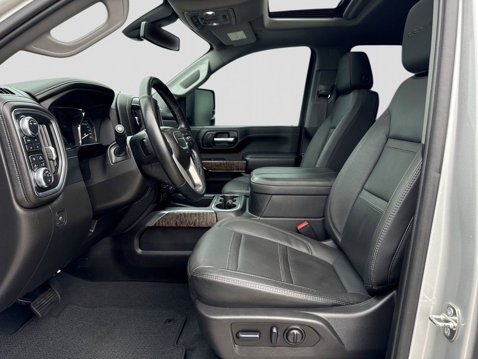 Used 2023 GMC Sierra 2500 Denali image 3