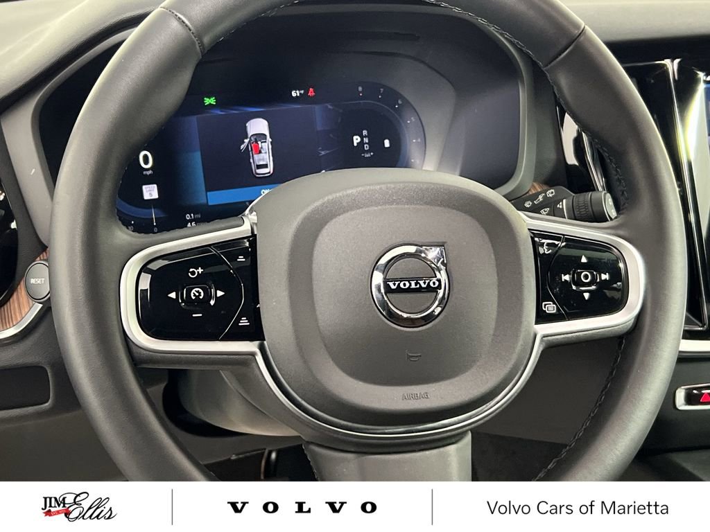 Used 2025 Volvo V60 B5 Cross Country Plus image 12