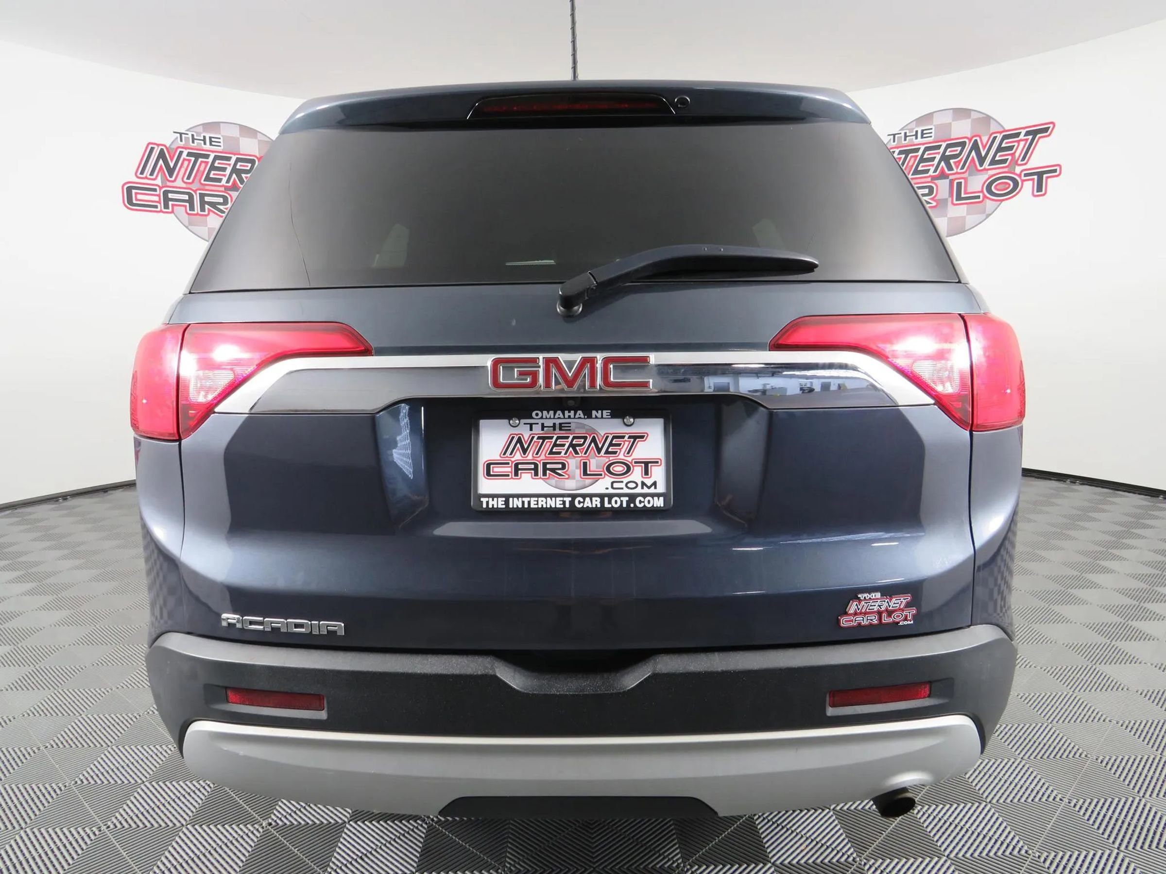 Used 2019 GMC Acadia SLE w/ LPO, Floor Liner Package image 6