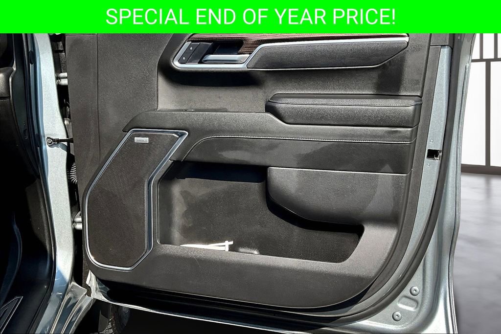 Used 2025 Chevrolet Silverado 1500 RST w/ Dark Appearance Package image 28