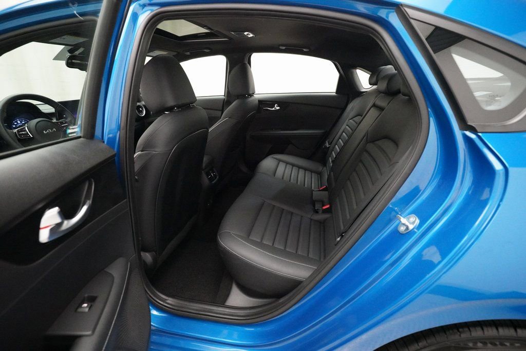 Used 2024 Kia Forte GT-Line w/ GT-Line Premium Package image 15