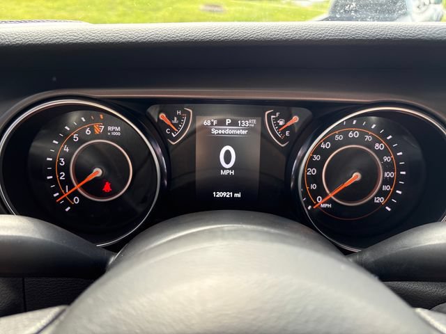 Used 2022 Jeep Gladiator Sport AWD/4WD image 13