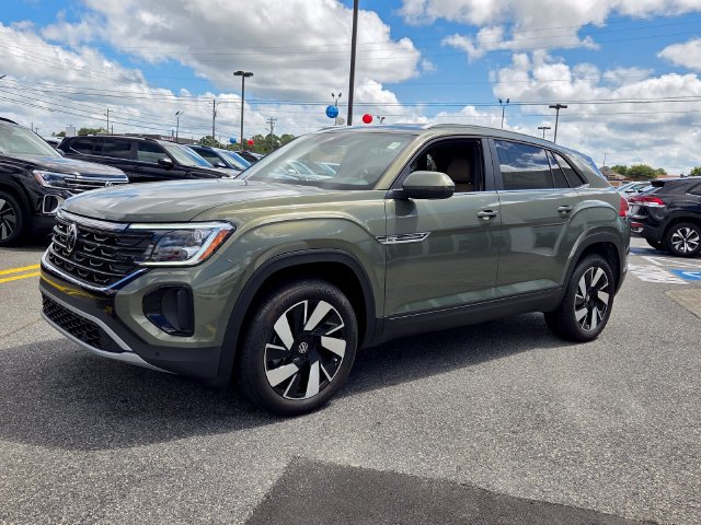 New 2026 Volkswagen Atlas Cross Sport SE FWD image 3