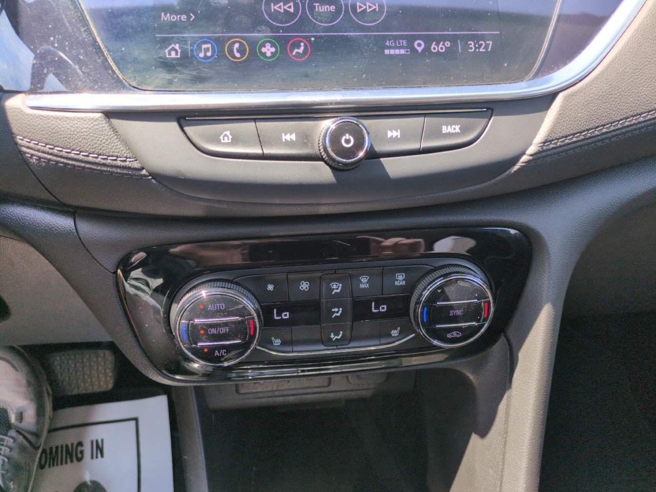 Used 2022 Buick Encore GX Essence w/ Experience Buick Package AWD/4WD image 21