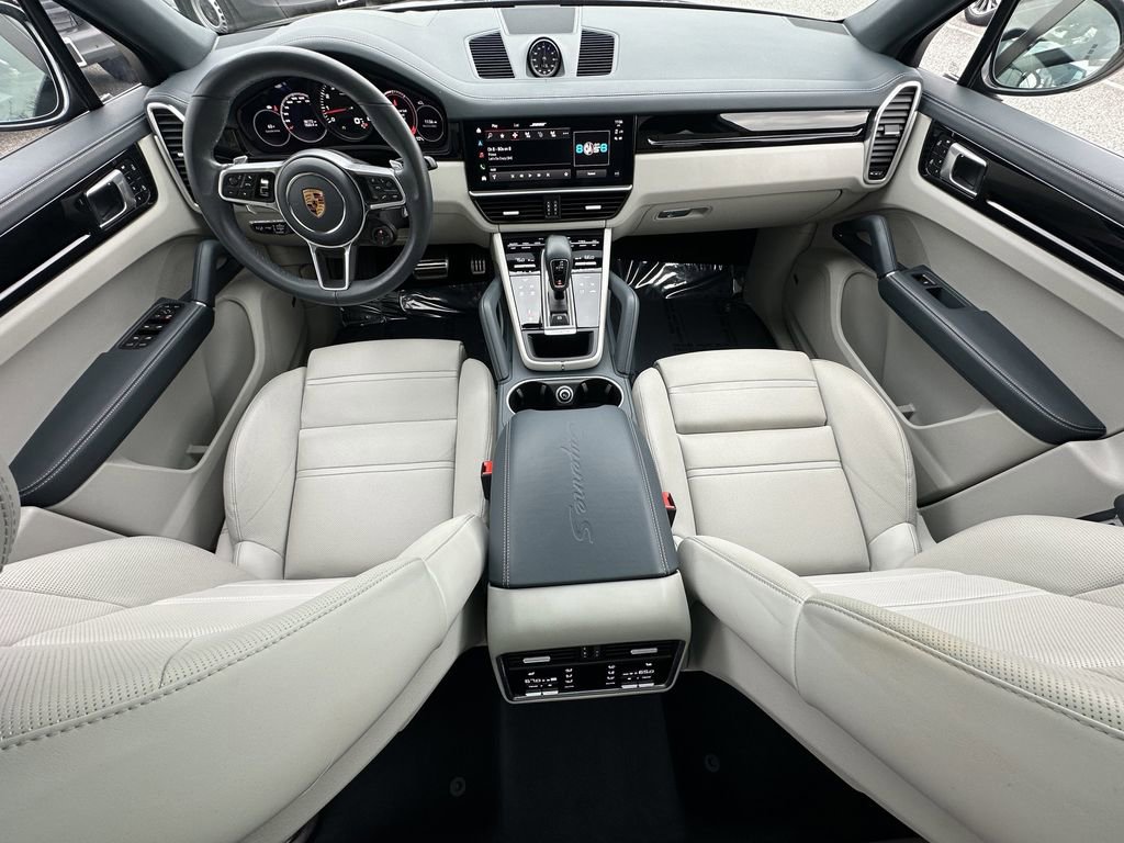 Used 2022 Porsche Cayenne S image 28