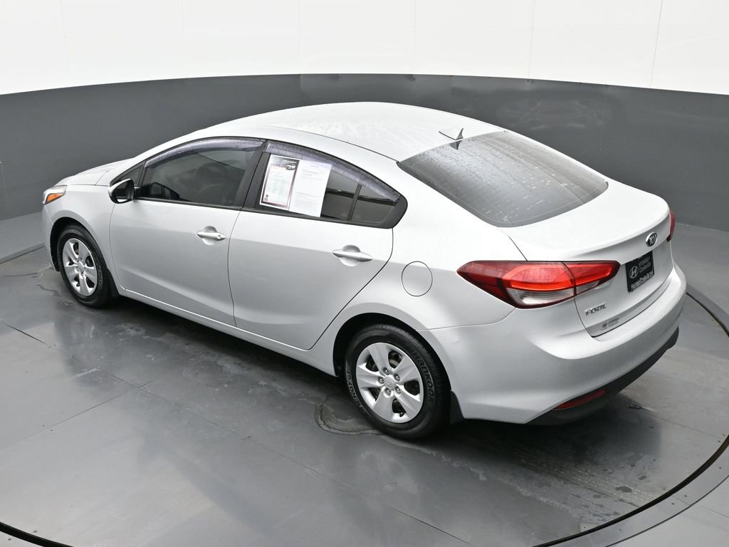 Used 2017 Kia Forte LX image 33
