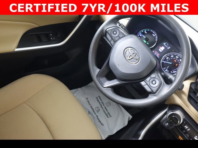 Used 2021 Toyota RAV4 LE image 21