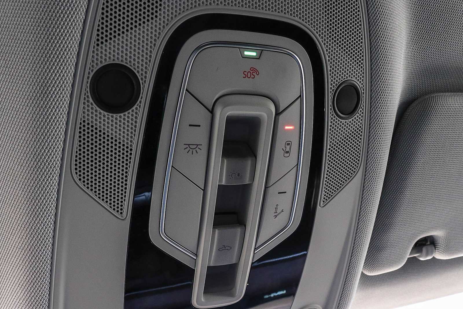 Used 2019 Audi e-tron Prestige w/ Prestige Package AWD/4WD image 34