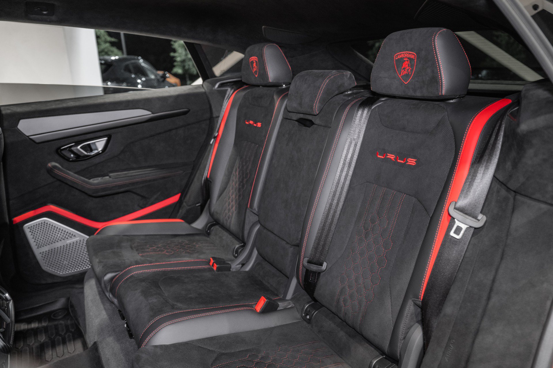 Used 2024 Lamborghini Urus Performante AWD/4WD image 21