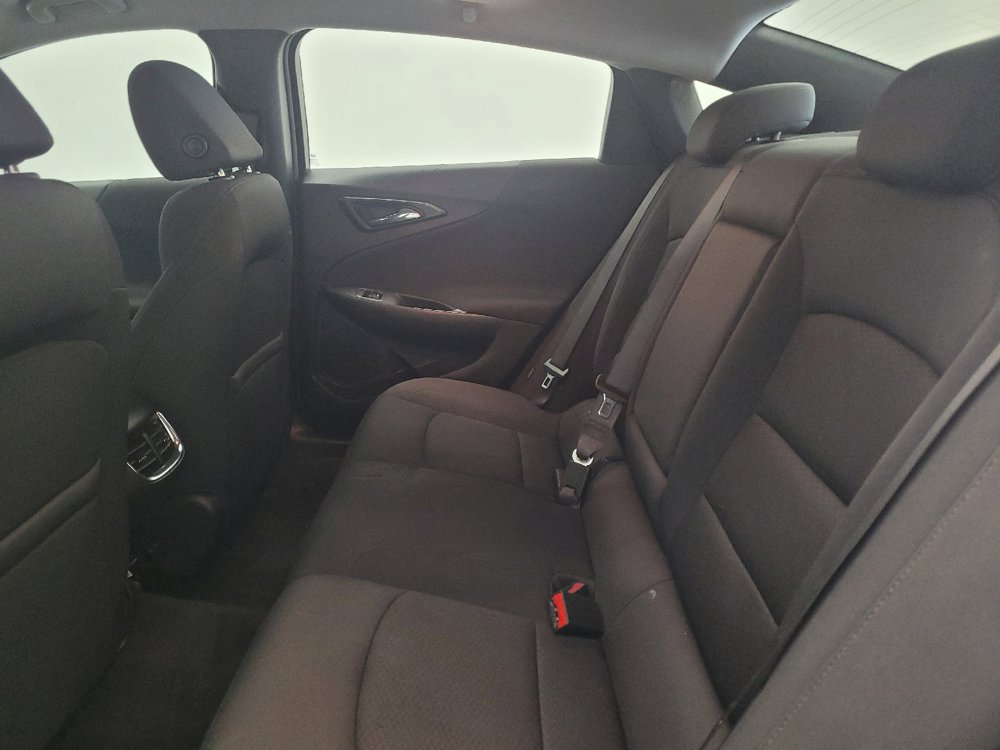 Used 2022 Chevrolet Malibu LT FWD image 18