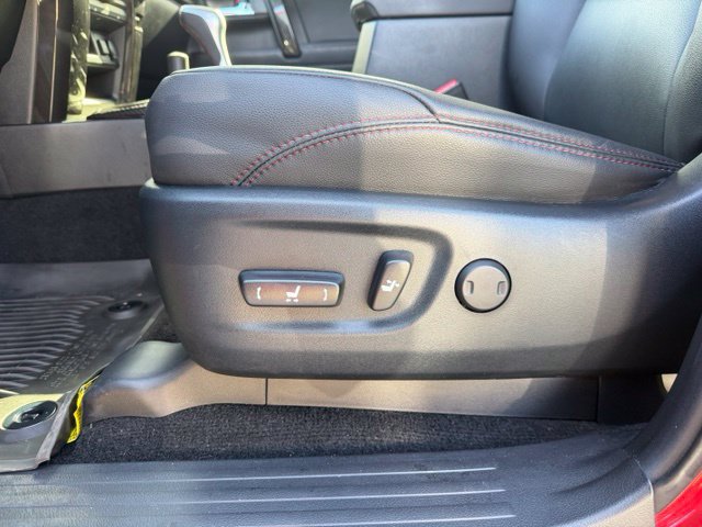 Used 2023 Toyota 4Runner TRD Off-Road Premium w/ Off Road Premium Plus Package AWD/4WD image 10