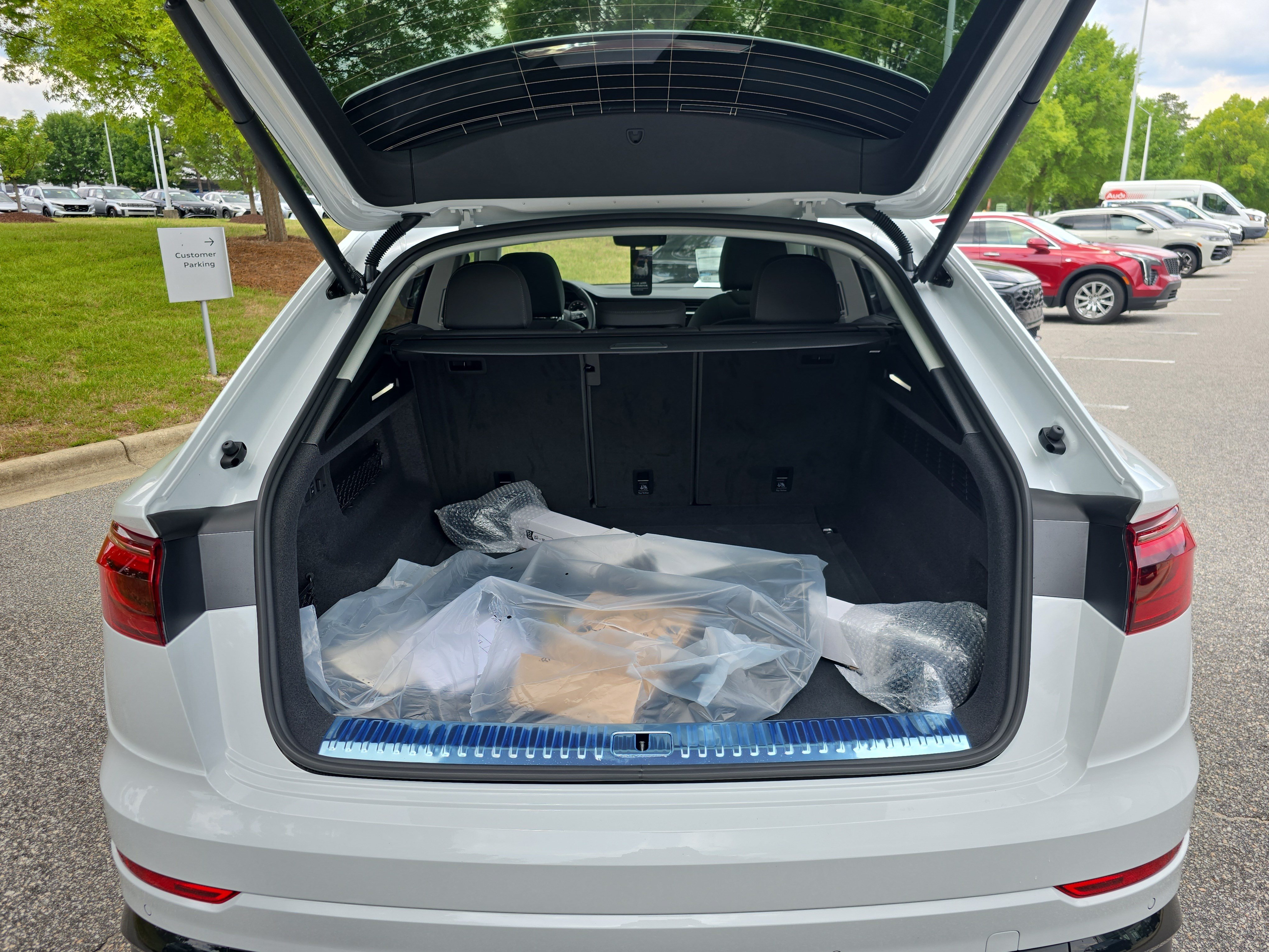 New 2026 Audi Q8 Premium Plus AWD/4WD image 12
