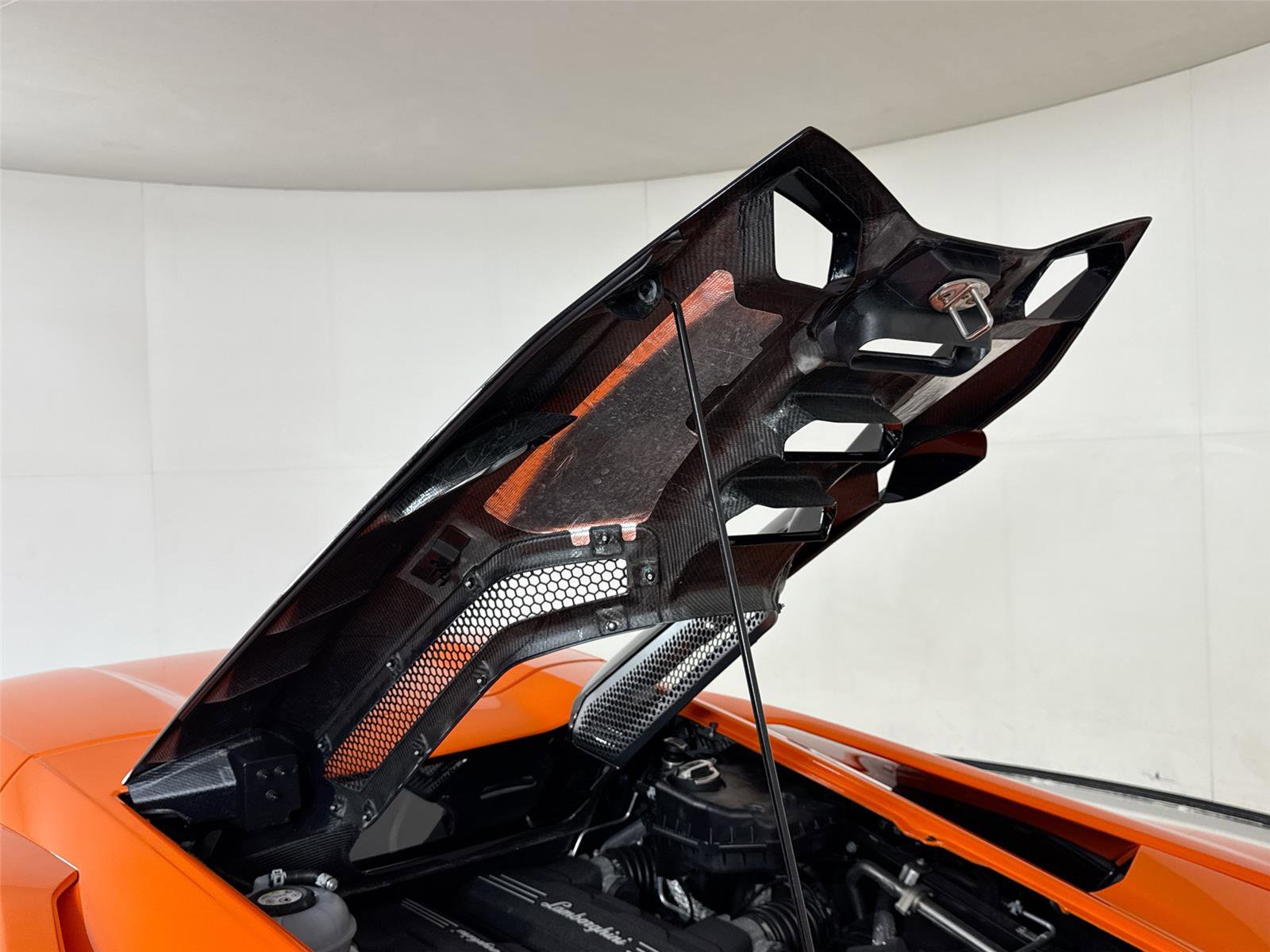 Used 2024 Lamborghini Revuelto image 26