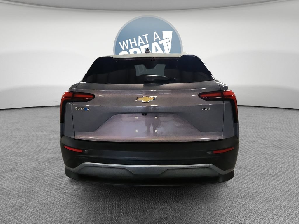 Used 2024 Chevrolet Blazer EV LT AWD/4WD image 6