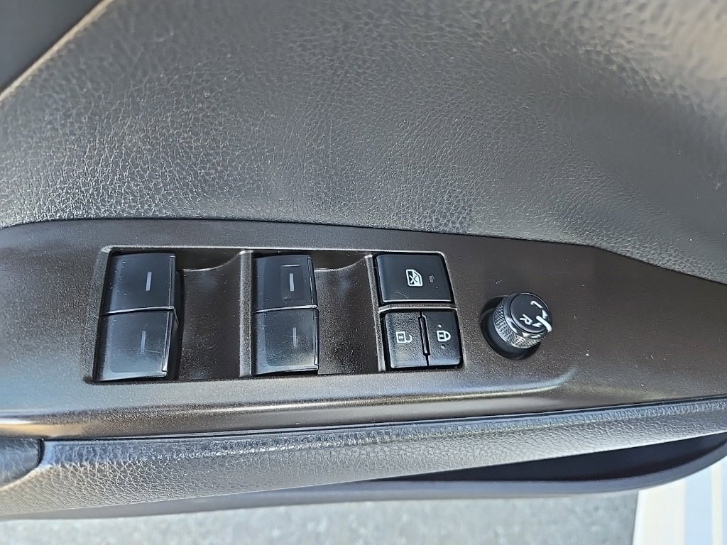 Used 2023 Toyota Camry SE image 22