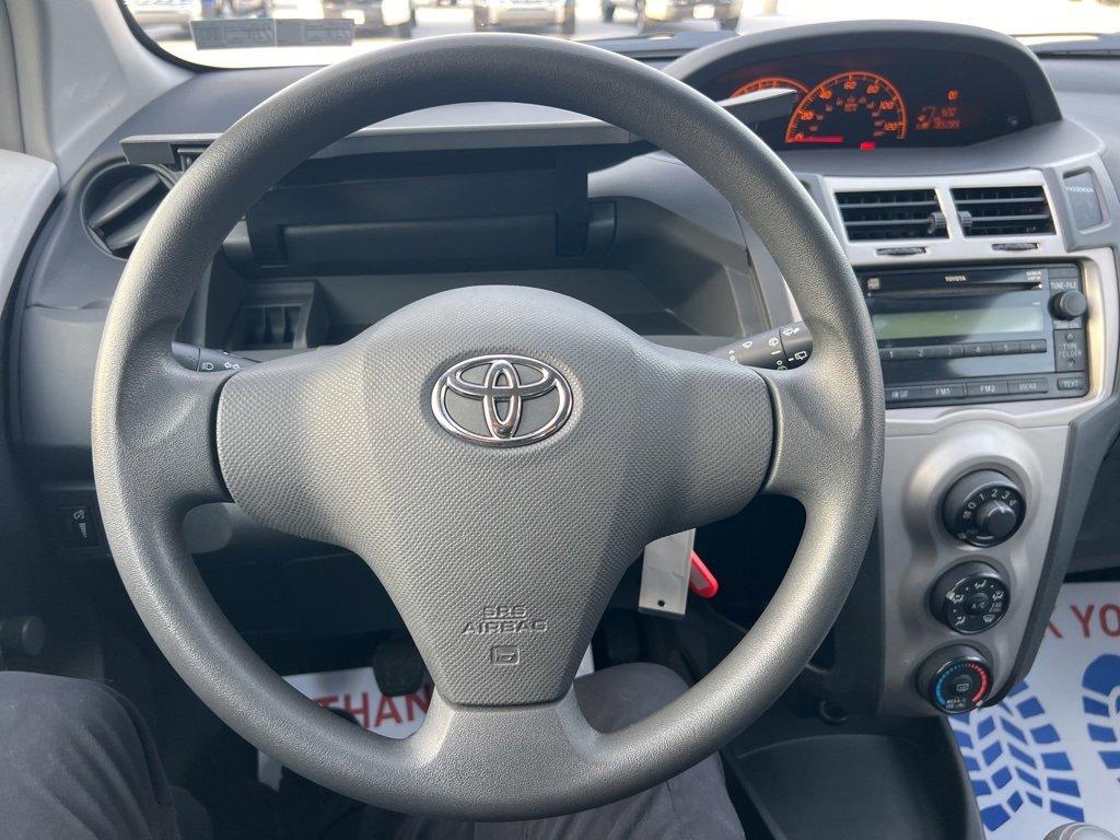 Used 2010 Toyota Yaris 2-Door Hatchback image 25