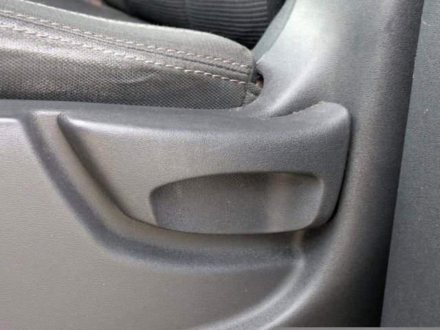 Used 2019 Nissan Titan SV image 20