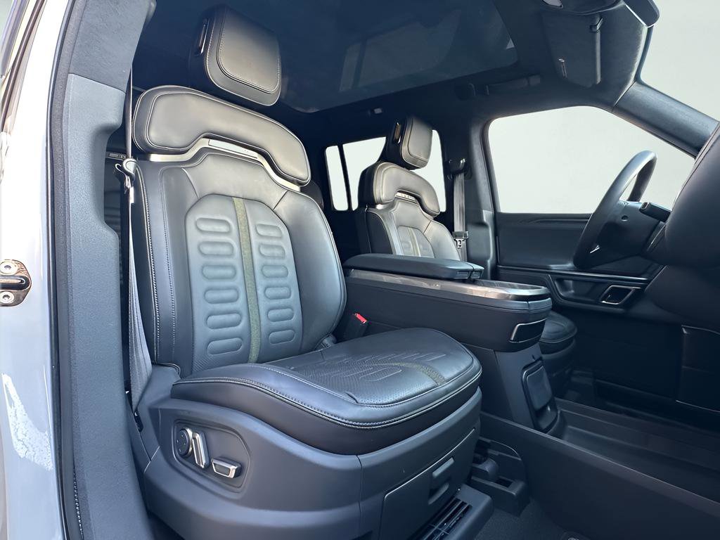 Used 2022 Rivian R1S Adventure image 45