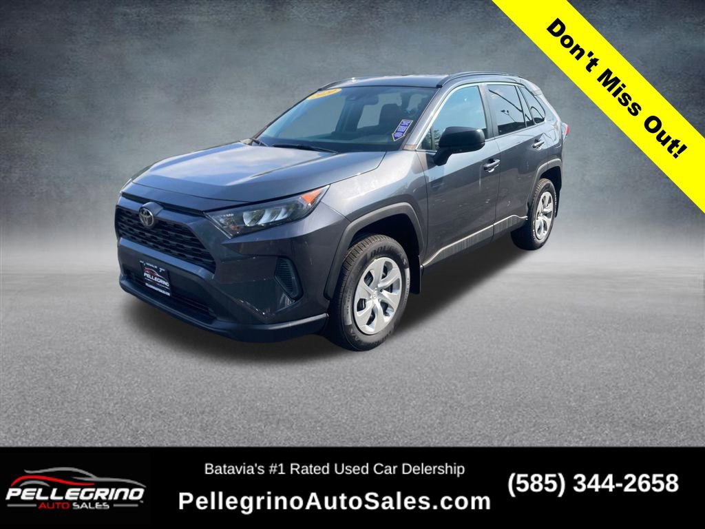 Used 2020 Toyota RAV4 LE video 1