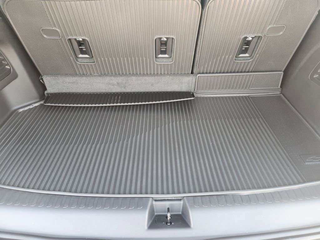New 2026 Chevrolet Traverse High Country w/ LPO, Floor Liner Package image 24