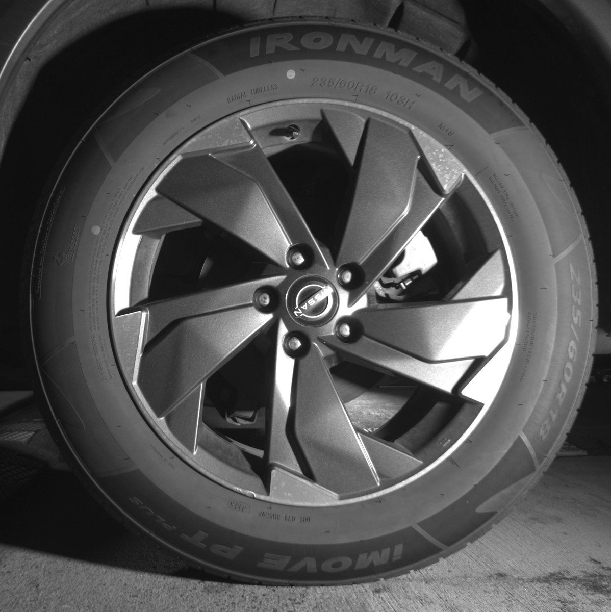 Used 2025 Nissan Rogue SV AWD/4WD image 14