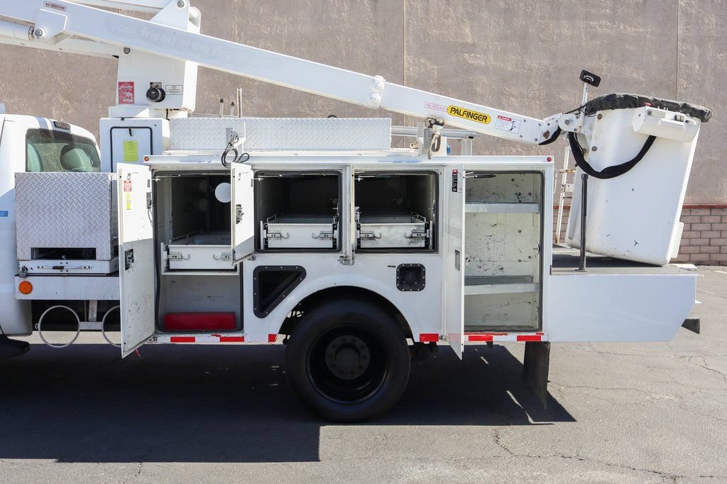 Used 2012 Ford F550 Luxury w/ PWR Equipment Group RWD image 9