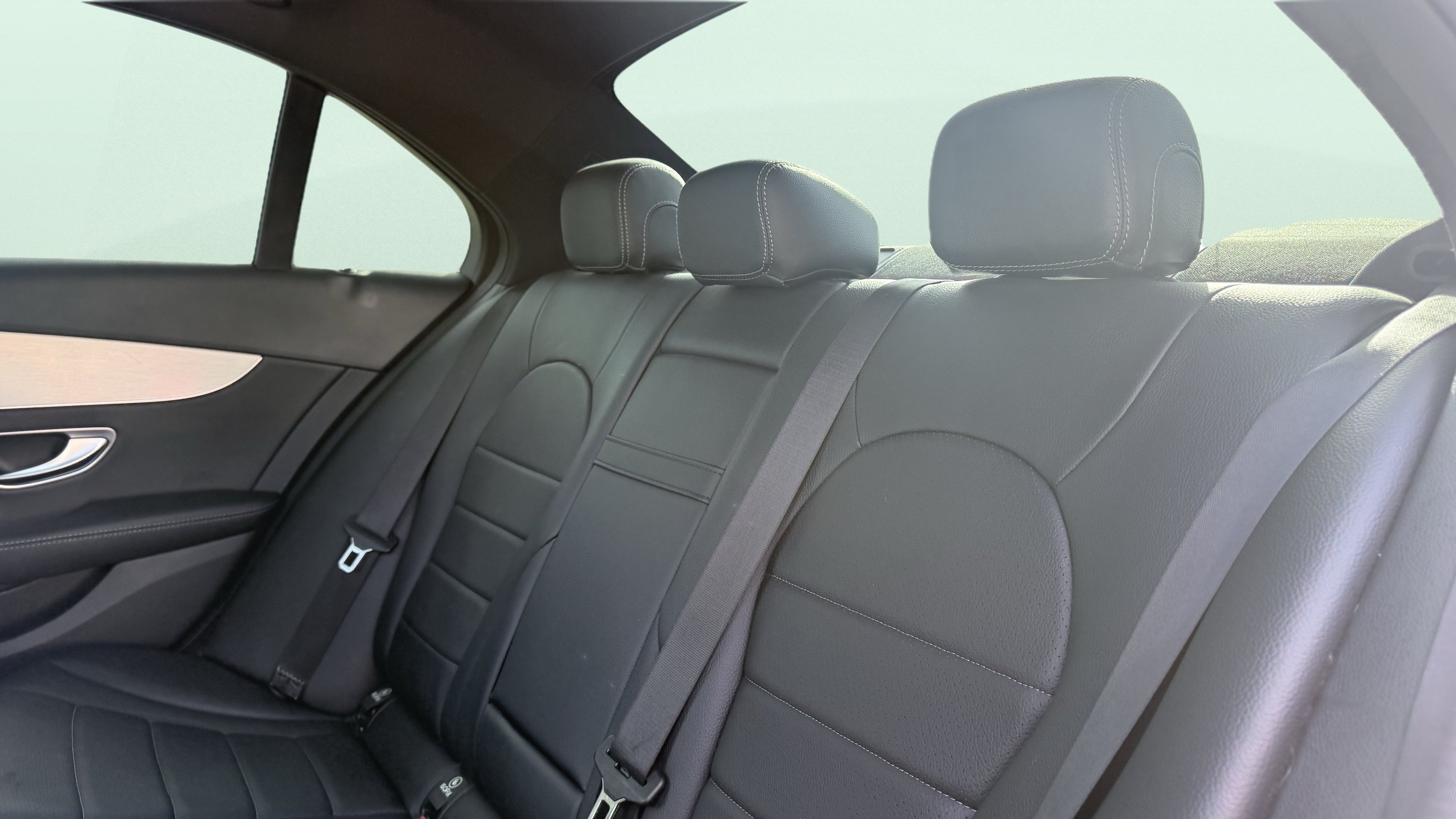 Used 2018 Mercedes-Benz C 300 Sedan w/ Premium Package image 27