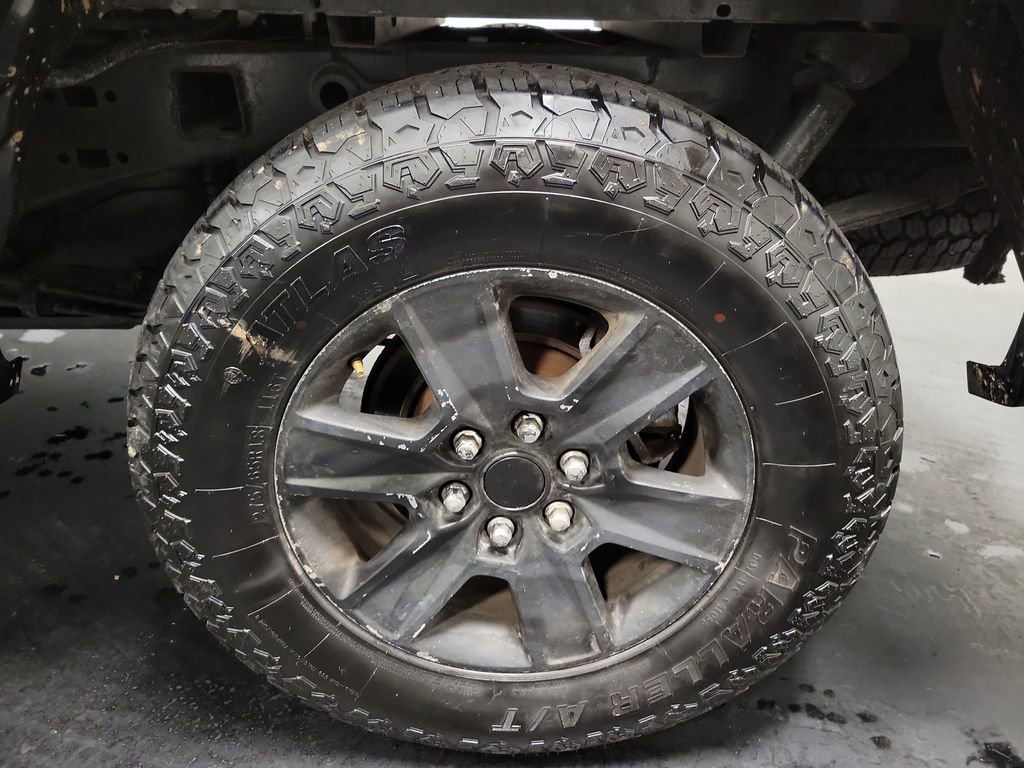 Used 2015 Ford F150 Lariat image 11