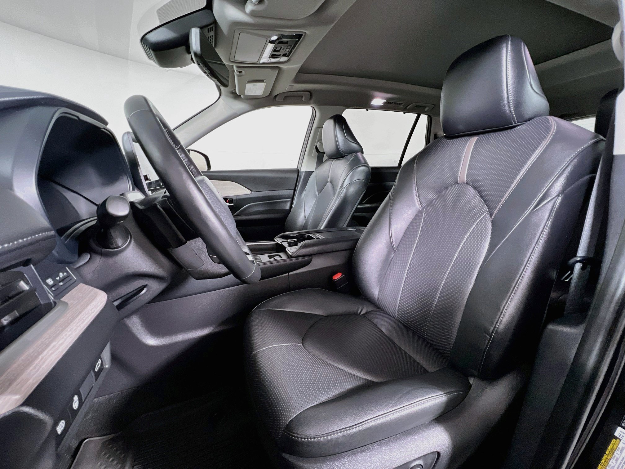 Certified 2025 Toyota Grand Highlander AWD image 11