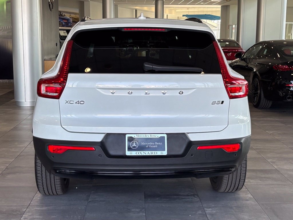 Used 2025 Volvo XC40 B5 Plus AWD/4WD image 9