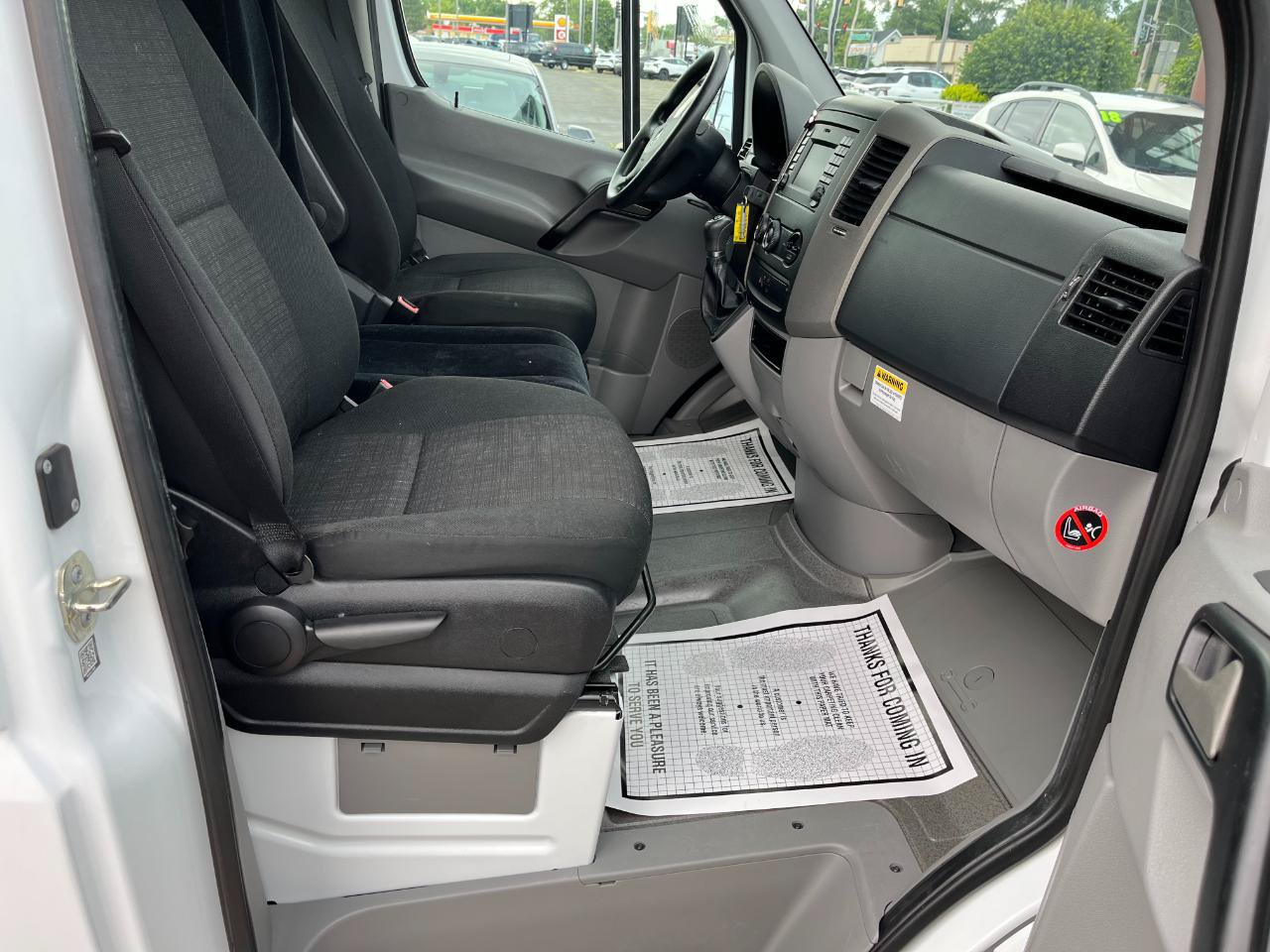 Used 2015 Mercedes-Benz Sprinter 2500 image 20