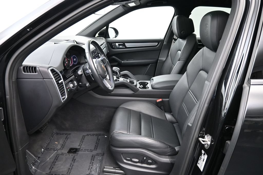 Certified 2023 Porsche Cayenne Platinum Edition AWD/4WD image 10