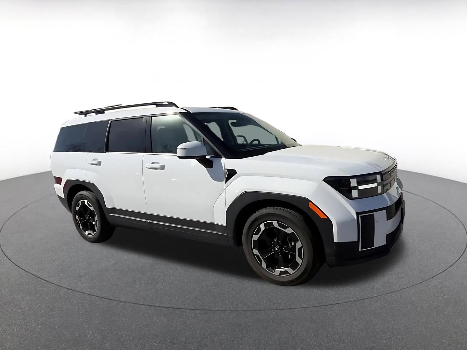 Used 2025 Hyundai Santa Fe SEL image 2